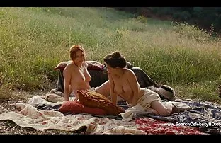 إلى جانب صديق في حالة سكر النوم رجل مشاهدة افلام سكس اجنبية مترجمة يمارس الجنس مع شقيقه وهو السمراوات