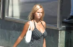 شقراء افلام سكس اجنبيه مترجمه العيون الزرقاء الحصول على نائب الرئيس حلم من زوجها