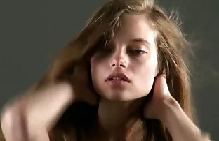 اثنين جميلة أفلام سكس أجنبيه مترجمه الفتاة الروسية الصخور في الإباحية الدردشة