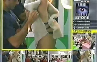 فتاة عاطفي, يشعر الديك بين مشاهدة افلام سكس اجنبية مترجمة ساقيها