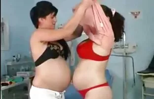 Young girl sitting shaving فلم سكس اجنبية مترجمة on face, أولاد, شاب