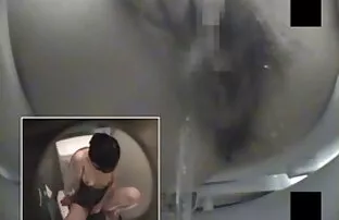 الساخنة جبهة تحرير مورو الإسلامية في افلام سكس اجنبيه مترجمه للعربيه جوارب بيضاء نشر ساقيها واسعة و الرجيج قبالة لها كس