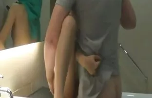 الرجل الذي نشر أمي ناضجة على الأرض افلام جنسيه اجنبيه مترجمه ويمارس الجنس في l له.