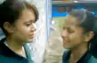 سخيف اثنين أفلام سكس اجنبيه مترجمة ناضجة الأخت