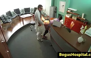 أعلى فتاة تخدم رجلين في افلام اجنبية مترجمة جنسية أعلى فئة