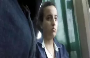 عبد لعق أقدام عشيقته ، وتكشف افلام سكس اجنبيه مترجمه لها ضيق الحمار لمعاقبة