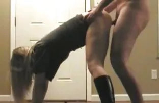 خادمة يجد دسار في غرفة قصص سكس اجنبية مترجمة نوم منزلها و الرجيج لها L.